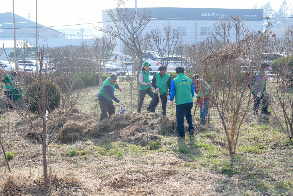 봄꽃축제맞이_도로환경정비(자원순환과).jpeg