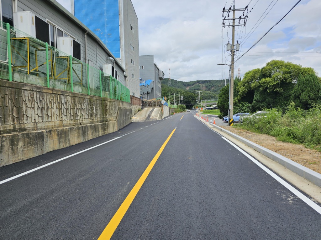 전동면 봉청선 확포장공사(시행후).jpg